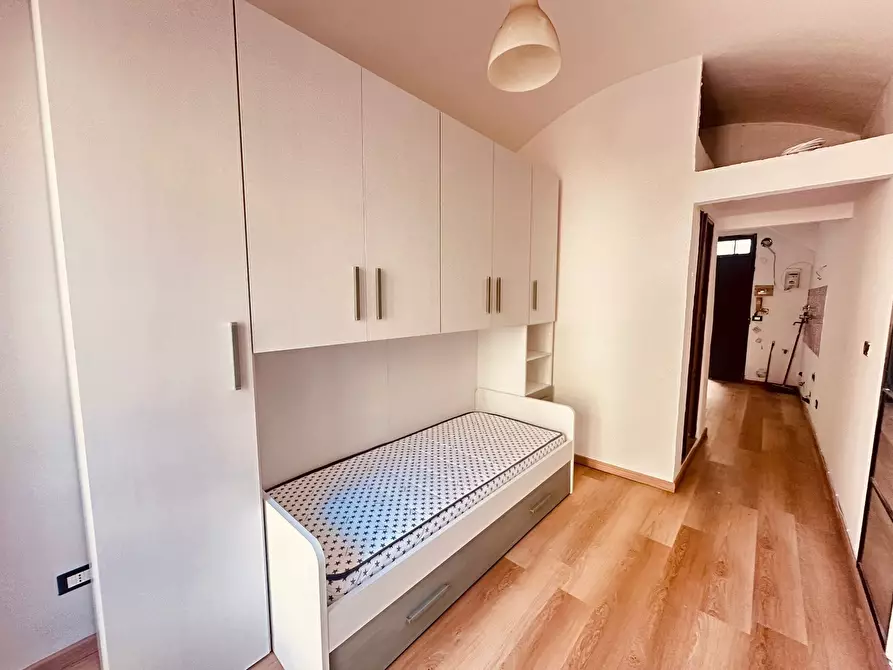 Immagine 34 di Bilocale in vendita  in Via San Donato 27 a Torino