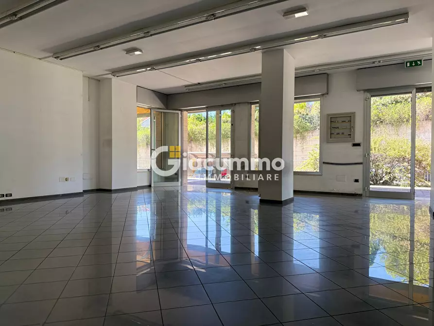 Immagine 6 di Locale commerciale in affitto  in Via Parigi 44-46 a Potenza