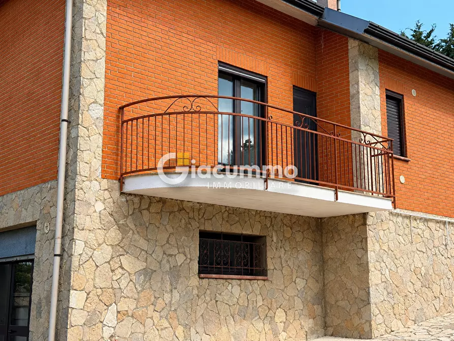 Immagine 6 di Villa in vendita  in CONTRADA MIRACOLO 60 a Avigliano