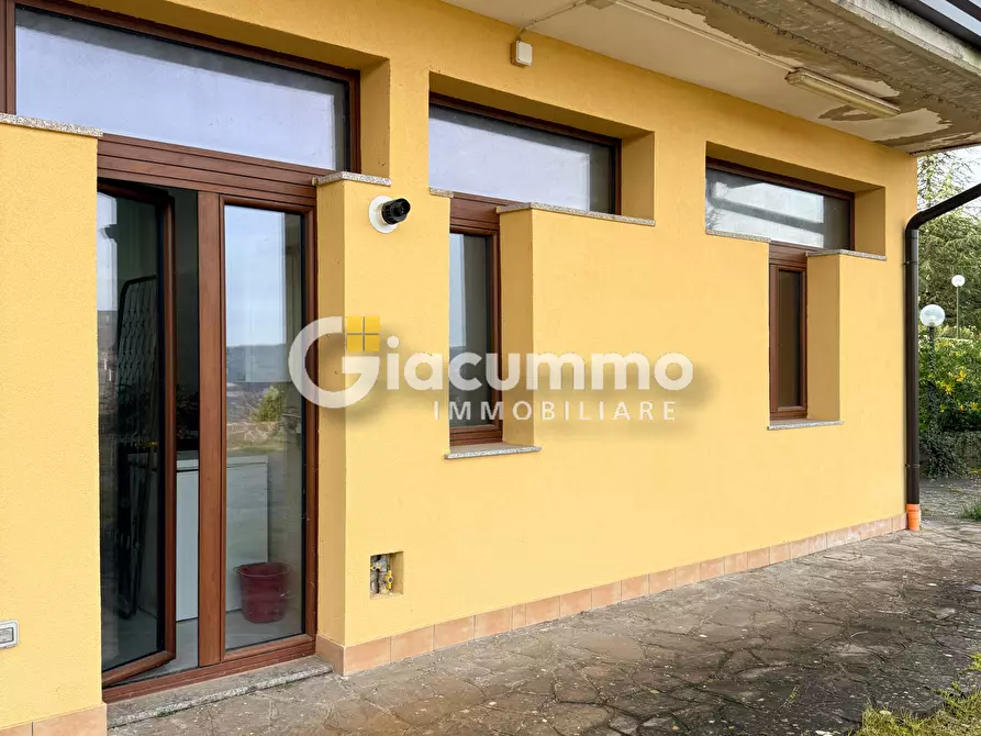 Immagine 41 di Casa bifamiliare in vendita  in Via Mezzana 209 a Potenza