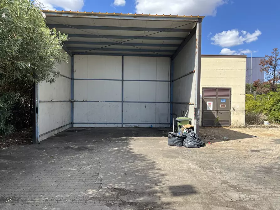 Immagine 7 di Attività artigianale in affitto  in Zona Industriale si San Nicola a Melfi