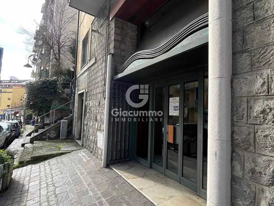 Immagine 3 di Locale commerciale in vendita  in Via Nicola Vaccaro 124 a Potenza