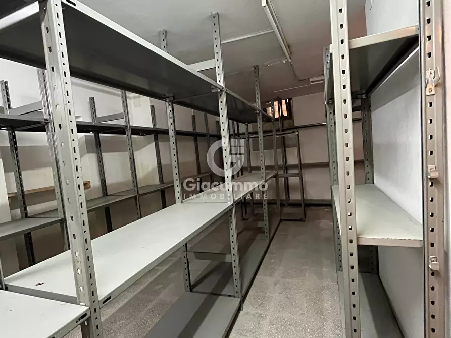 Immagine 23 di Locale commerciale in affitto  in Via Pretoria 80 a Potenza