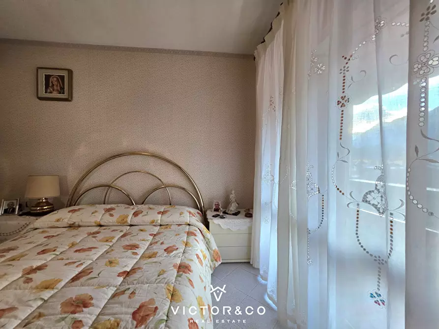 Immagine 22 di Quadrilocale in vendita  in Piazza Nobili de Toma 9 a Omegna