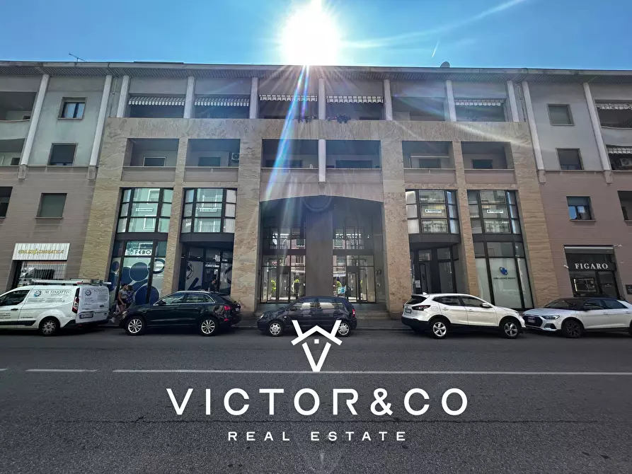 Immagine 1 di Garage in vendita  in Corso torino snc a Novara