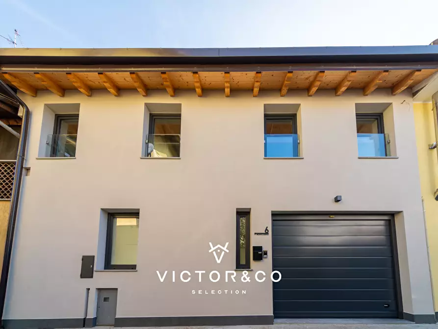 Immagine 29 di Villa in vendita  in Vicolo G. Brustio 1 a Galliate