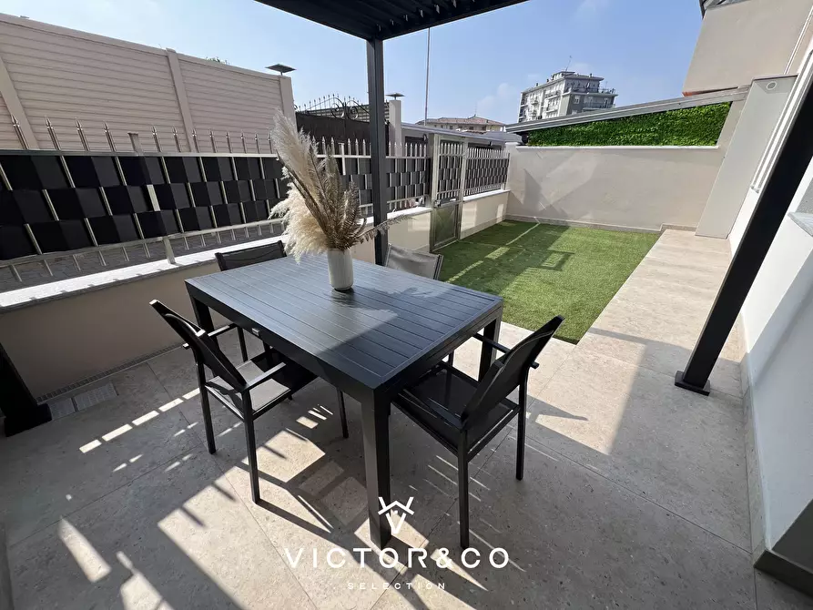 Immagine 4 di Villa in vendita  in Vicolo G. Brustio 1 a Galliate