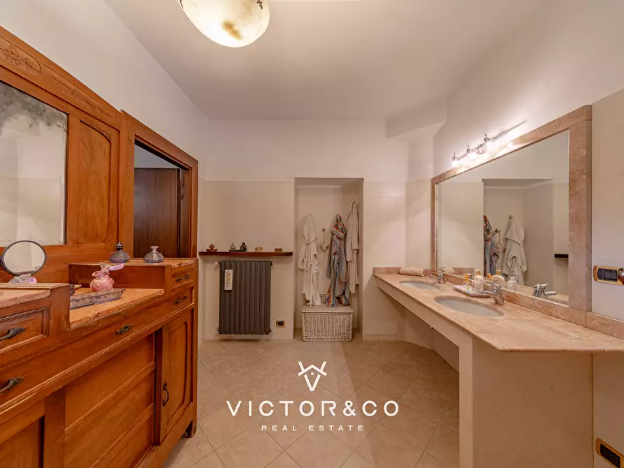 Immagine 45 di Villa in vendita  in Viale Parco Mazza sn a Oleggio