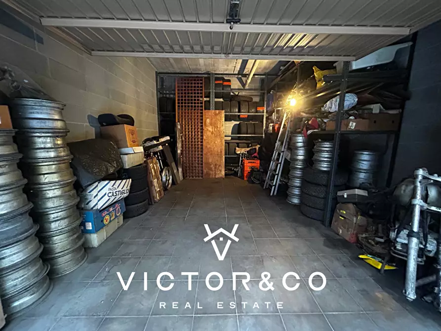 Immagine 14 di Garage in vendita  in Corso torino snc a Novara