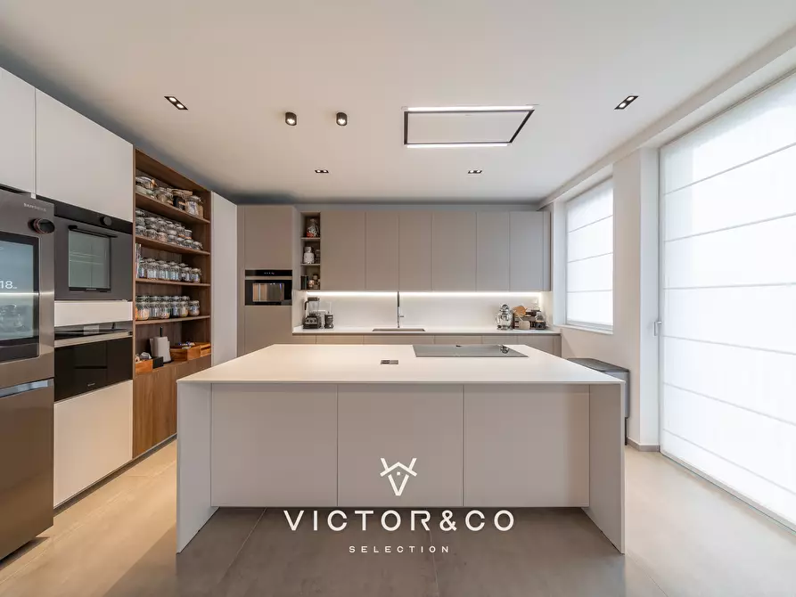 Immagine 42 di Attico in vendita  a Novara