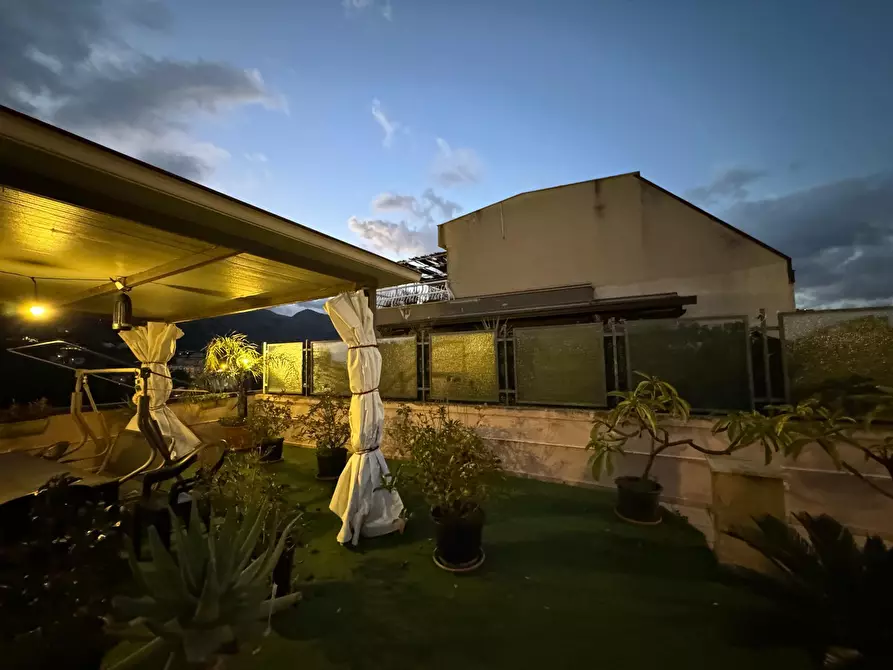 Immagine 17 di Attico in affitto  a Palermo