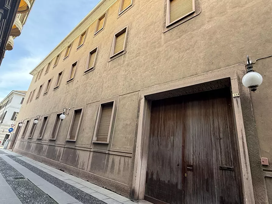 Immagine 29 di Palazzo in vendita  in Via San Gaudenzio 11 a Novara