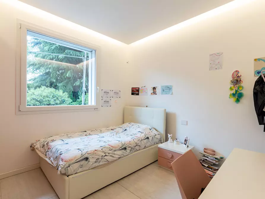 Immagine 22 di Villa in vendita  in Via Bruno Buozzi 16 a Sovico