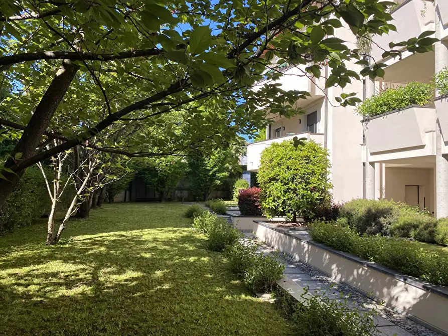 Immagine 26 di Trilocale in vendita  in Via Catalani 1 a Monza