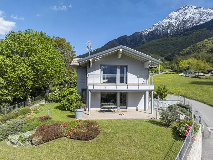 Immagine 64 di Villa in vendita  in Via Colombèe 11 a Colico