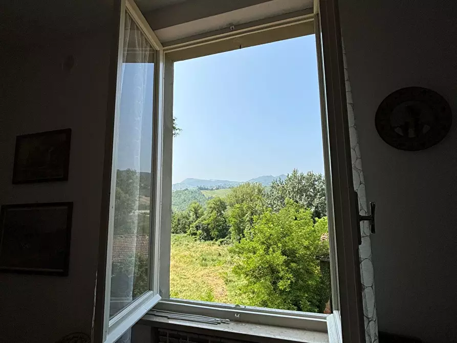 Immagine 5 di Trilocale in affitto  a Varano De' Melegari