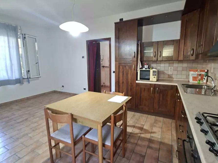 Immagine 13 di Casa indipendente in vendita  a Medesano