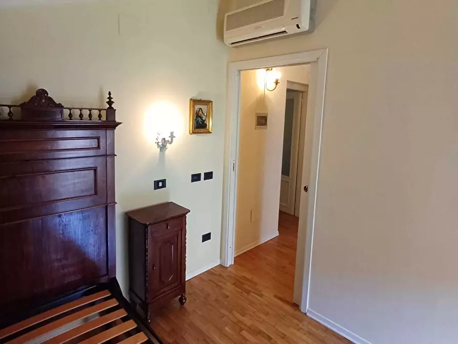 Immagine 29 di Casa bifamiliare in vendita  a Varano De' Melegari