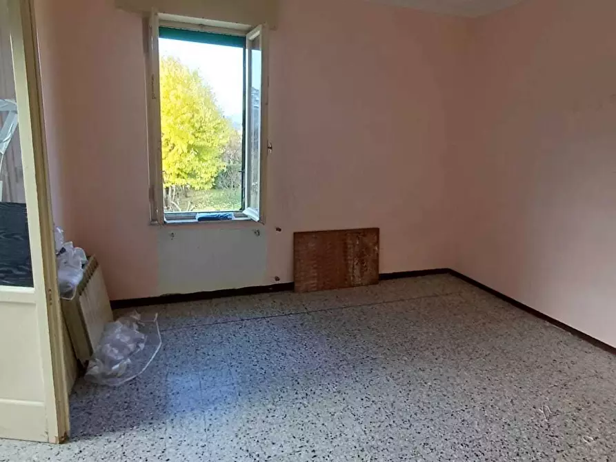 Immagine 28 di Trilocale in vendita  a Varano De' Melegari