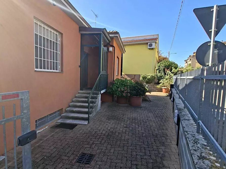 Immagine 12 di Casa indipendente in vendita  a Medesano