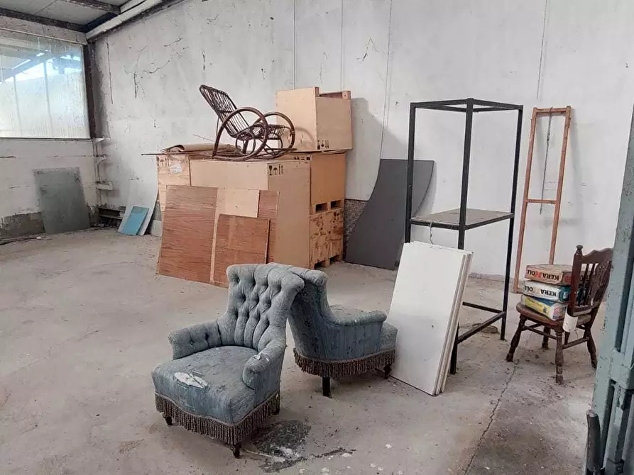 Immagine 12 di Attività artigianale in vendita  a Parma