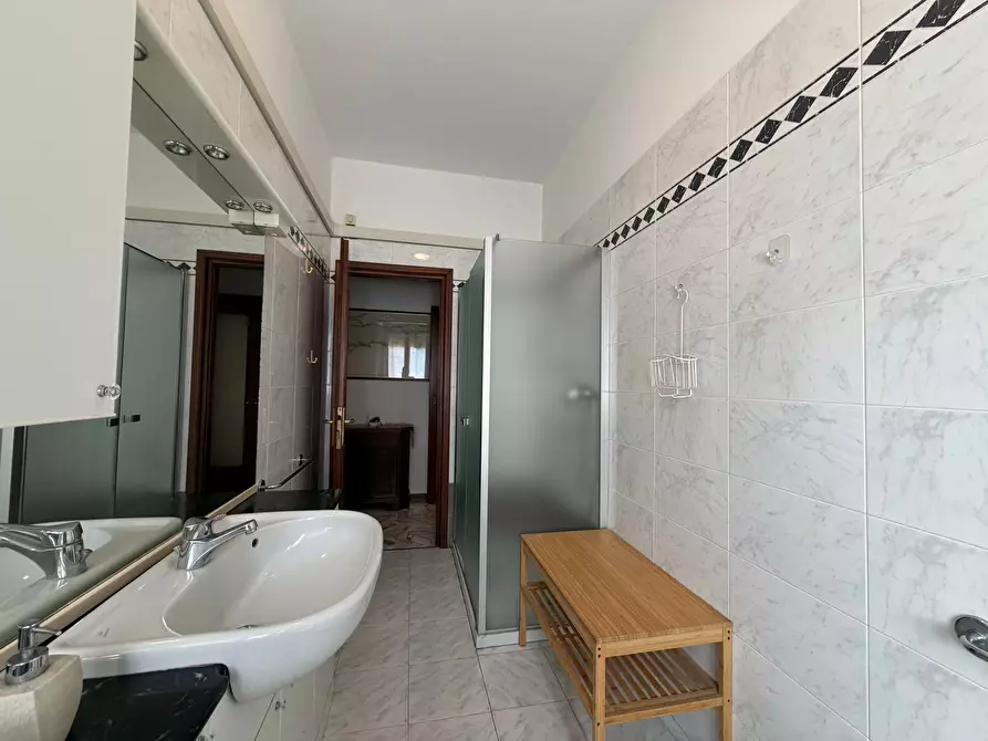 Immagine 21 di Trilocale in affitto  a Parma