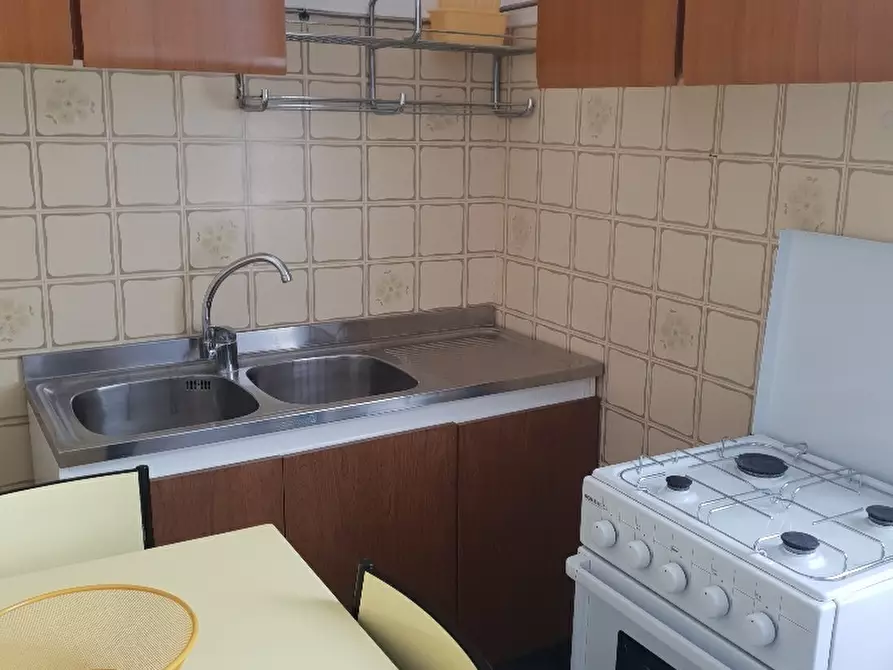 Immagine 5 di Monolocale in affitto  a Varano De' Melegari