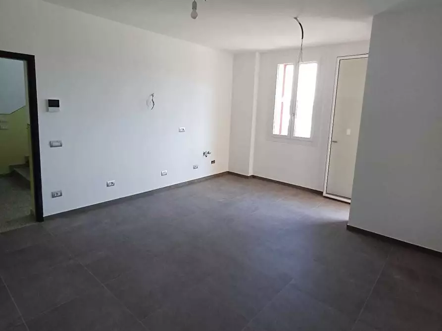 Immagine 7 di Bilocale in vendita  a Medesano