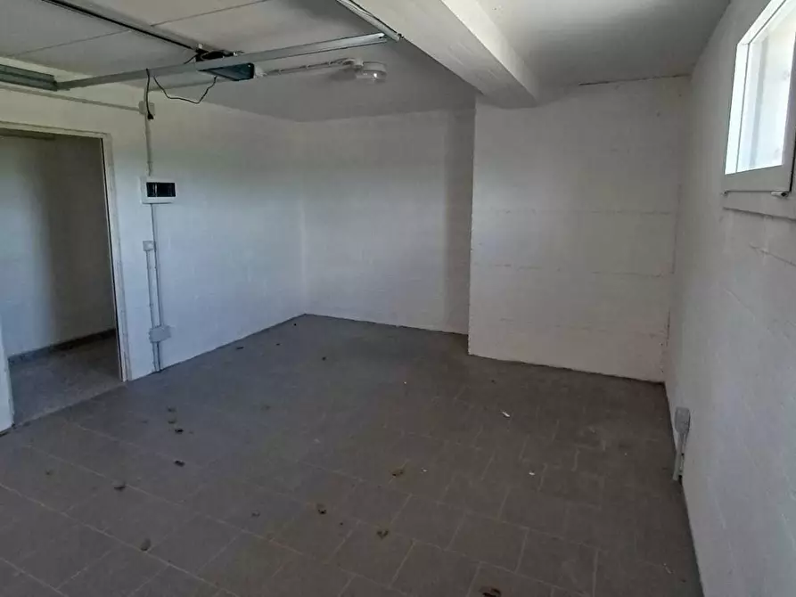 Immagine 45 di Trilocale in vendita  a Medesano