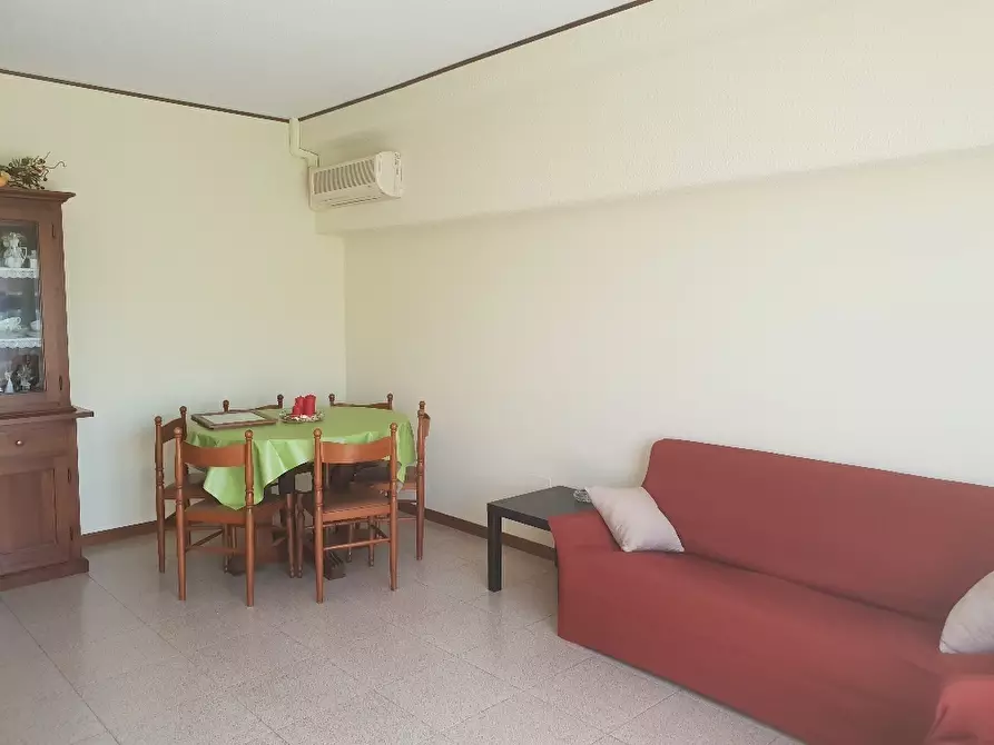 Immagine 1 di Quadrilocale in affitto  a Varano De' Melegari