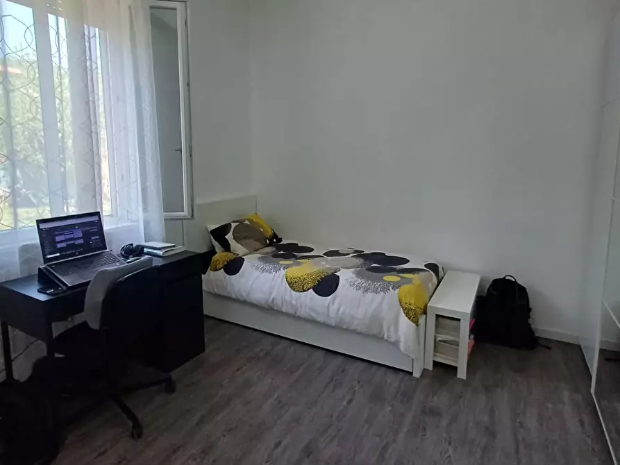 Immagine 25 di Trilocale in vendita  a Medesano