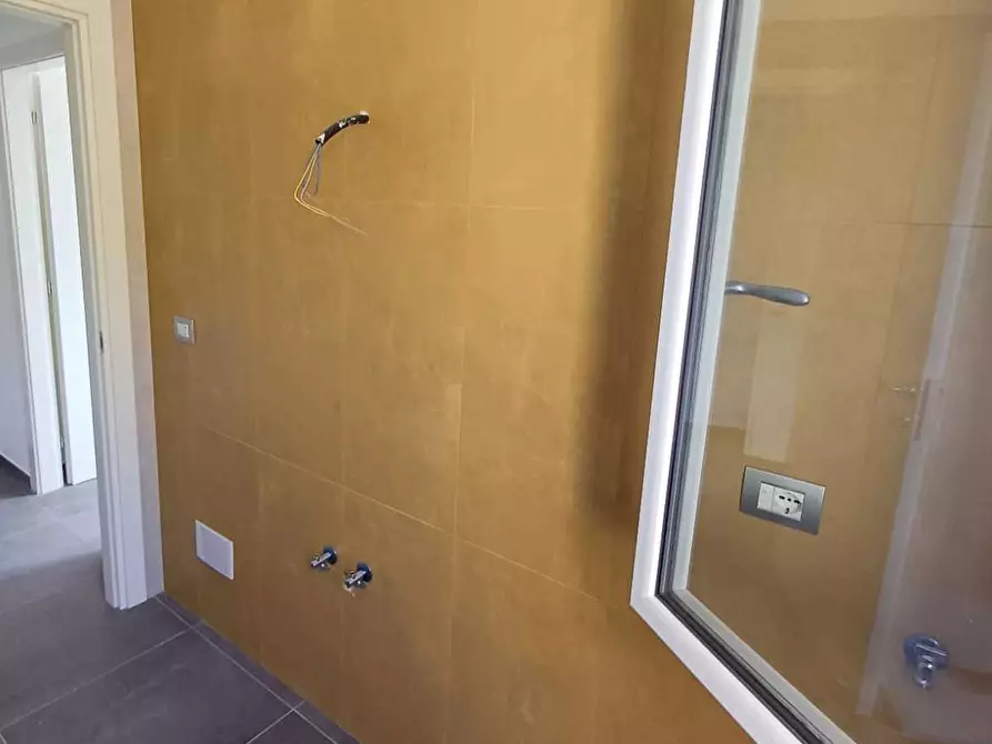 Immagine 25 di Quadrilocale in vendita  a Medesano