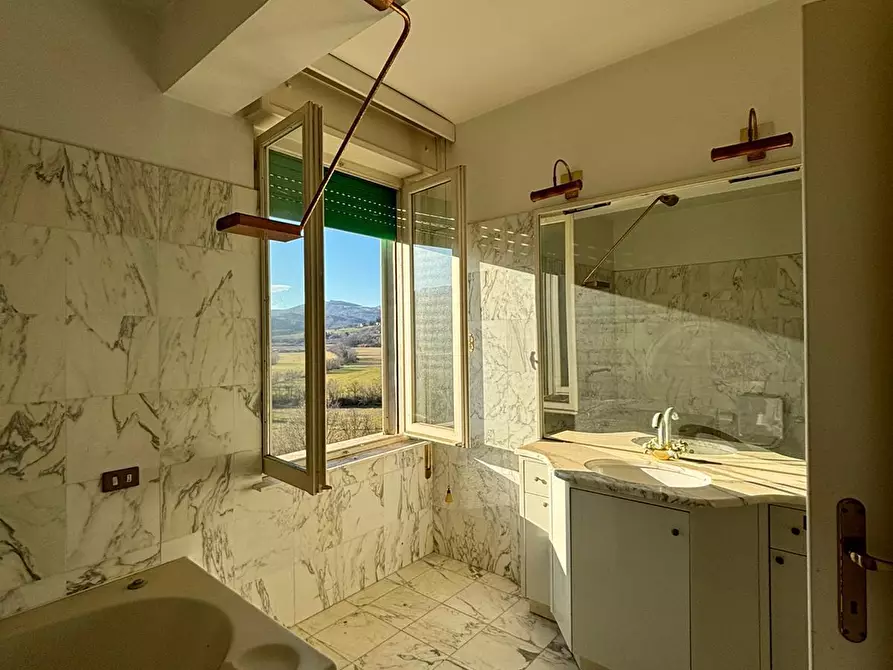 Immagine 63 di Casa trifamiliare in vendita  a Varano De' Melegari