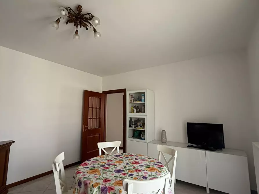 Immagine 8 di Stanza singola in affitto  a Fornovo Di Taro