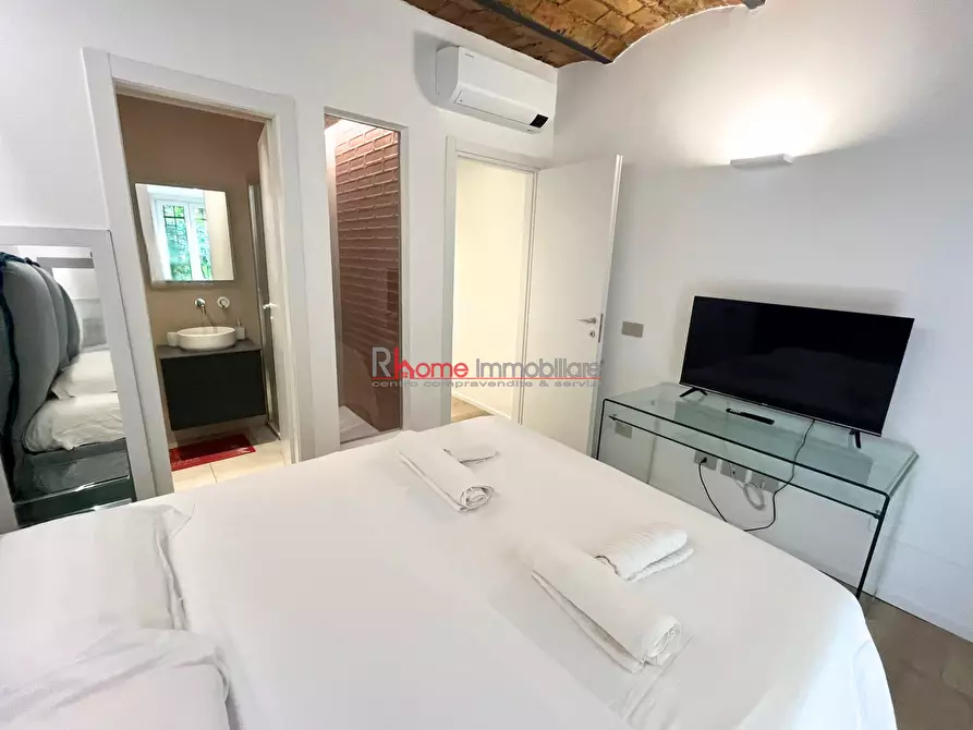 Immagine 8 di Bilocale in vendita  a Roma