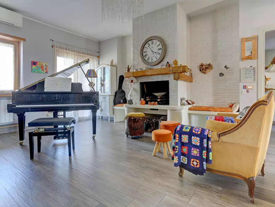 Immagine 2 di Attico in vendita  in Via Davide Campari 18 a Roma