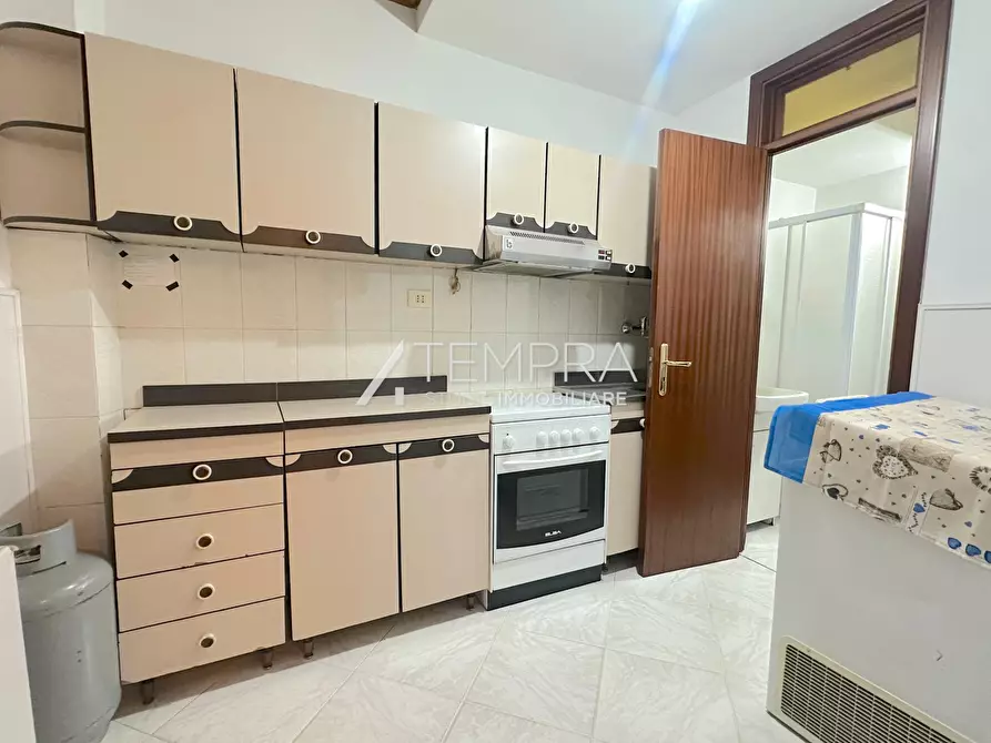 Immagine 5 di Casa indipendente in vendita  in Piazza Giuseppe di Vittorio a Adrano