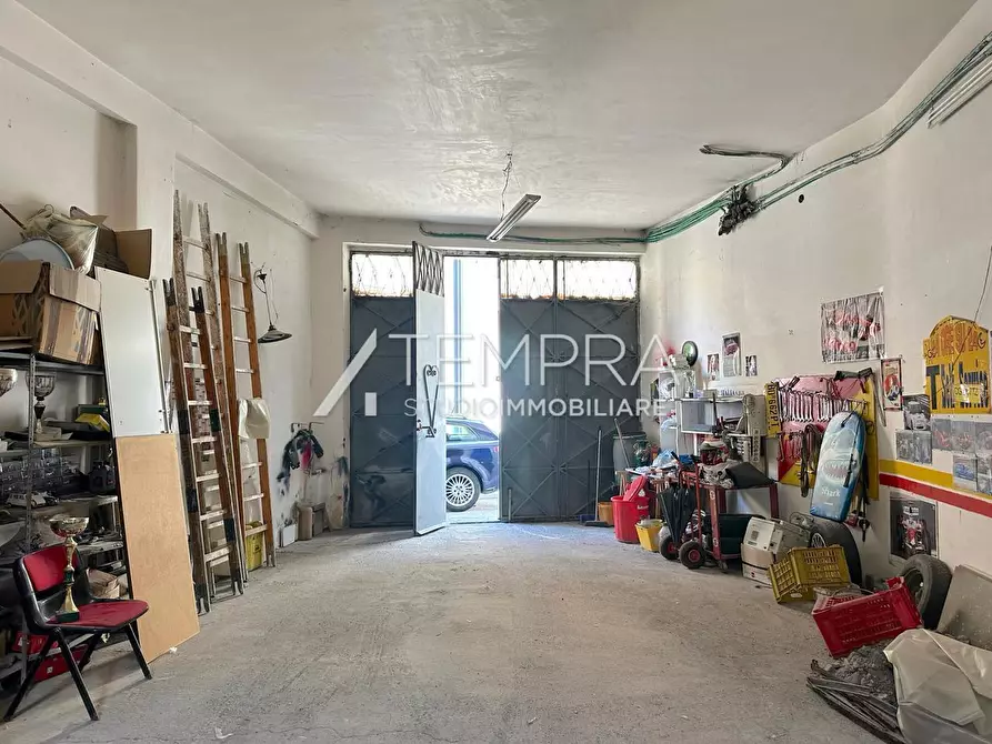 Immagine 31 di Casa indipendente in vendita  in Via Biviere 37 a Adrano