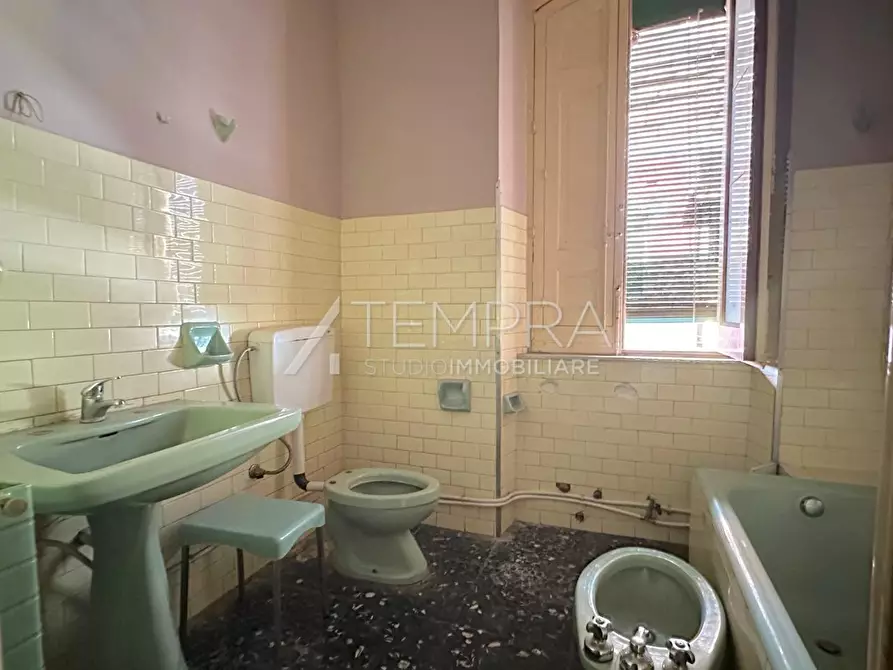 Immagine 24 di Casa indipendente in vendita  in VIA INZERILLI a Adrano