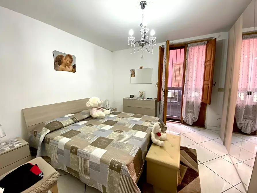 Immagine 4 di Casa bifamiliare in vendita  a Adrano