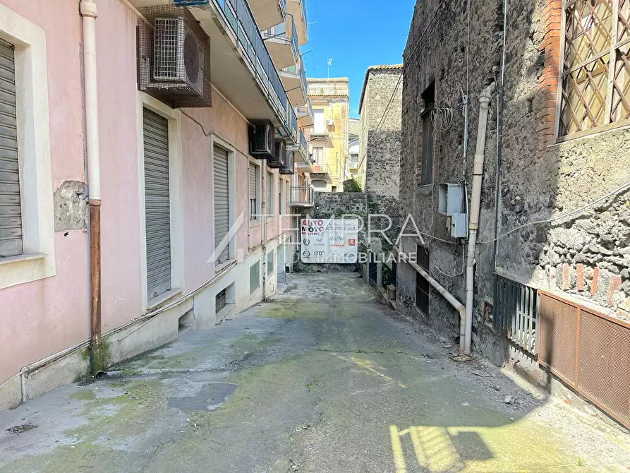 Immagine 11 di Attività artigianale in vendita  in Via Spampinato Aurelio 10 a Adrano