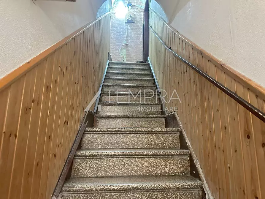 Immagine 19 di Appartamento in vendita  in Via Cipollone a Adrano