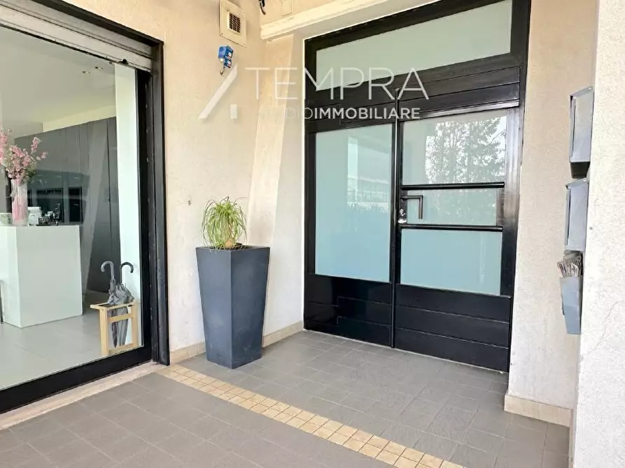 Immagine 40 di Attico in vendita  in Via Cappuccini a Adrano
