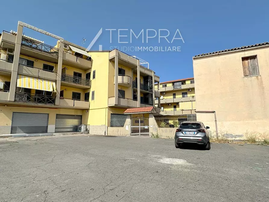 Immagine 38 di Appartamento in vendita  in Via Paolo VI a Adrano