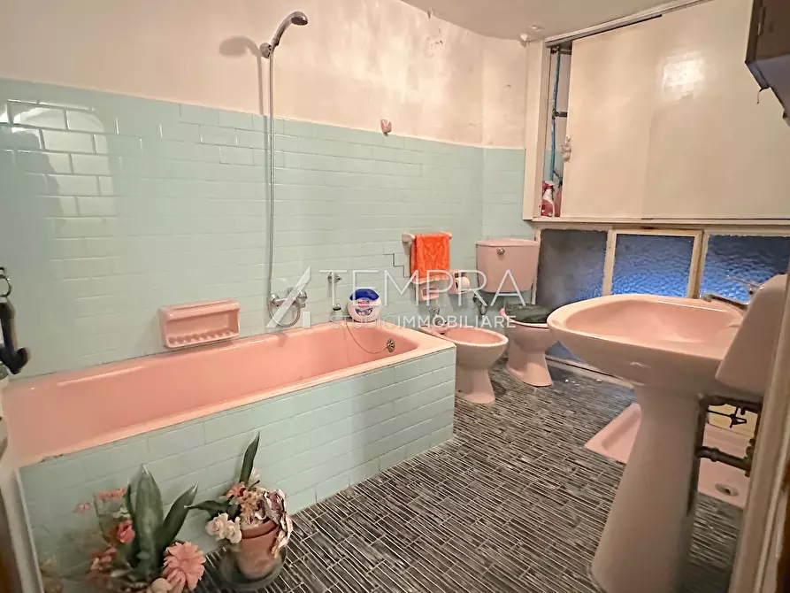 Immagine 22 di Casa indipendente in vendita  in Via Costa 22 a Adrano