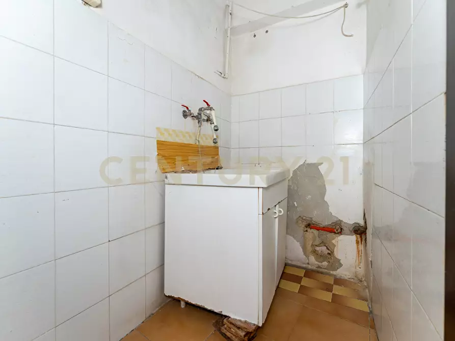 Immagine 24 di Trilocale in vendita  in Corso Vittorio Emanuele 122 a Caltagirone
