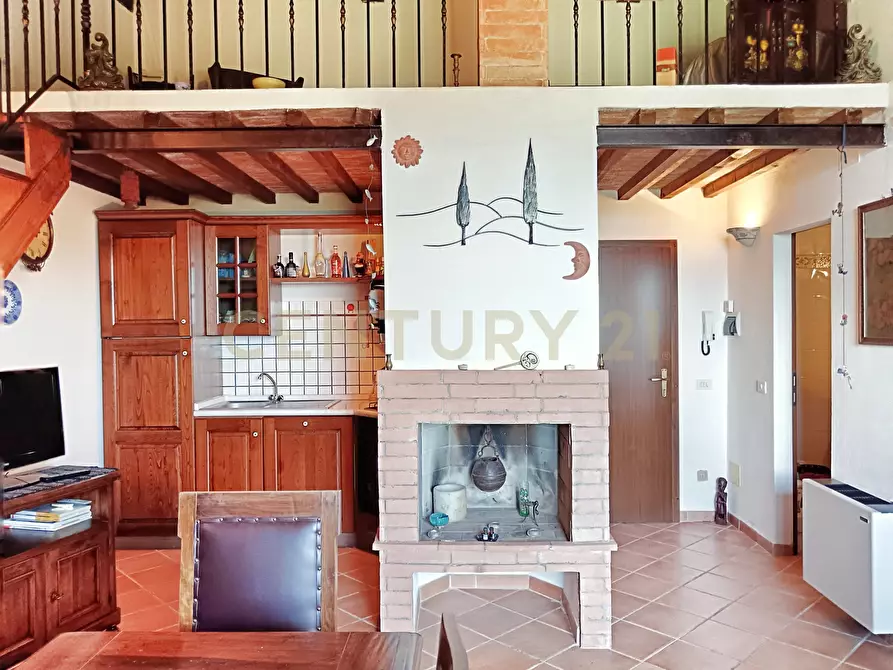 Immagine 8 di Bilocale in vendita  in Via della Penna 16 a Castel Del Piano