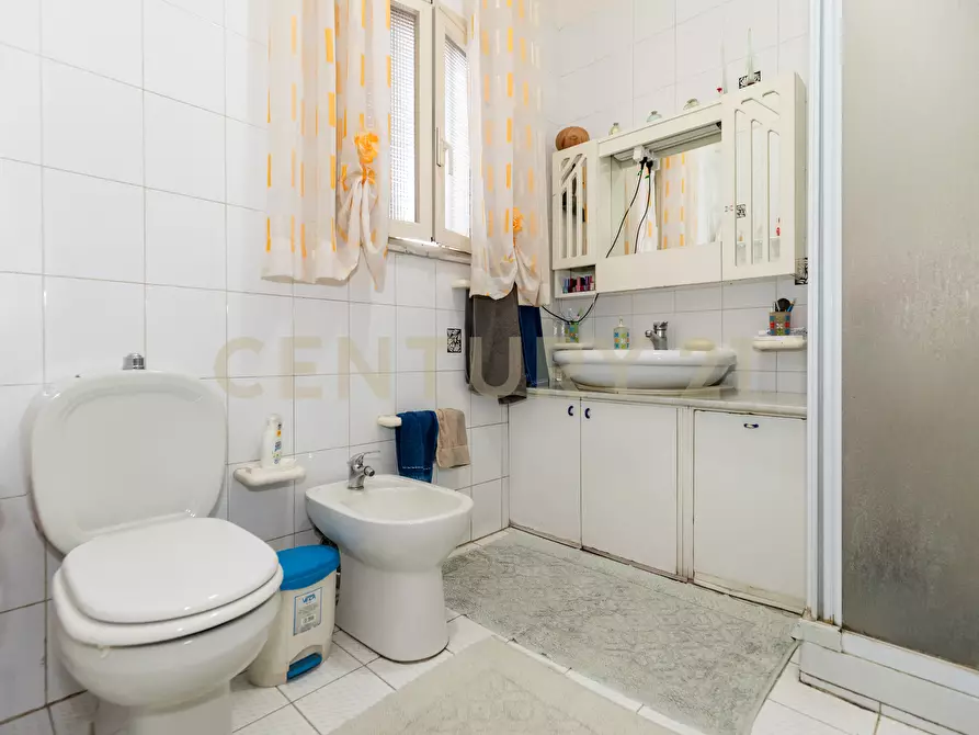 Immagine 14 di Pentalocale in vendita  in Via Mirko 12 a Catania