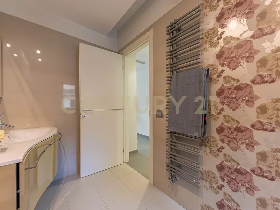 Immagine 56 di Villa in affitto  in Via Bedollo 117 a Roma