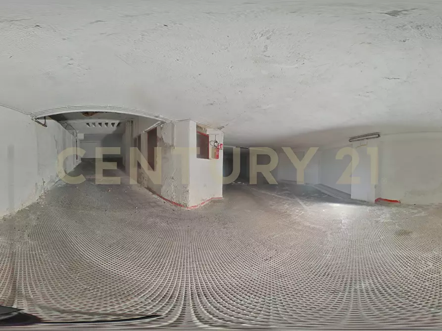 Immagine 34 di Garage in vendita  in Via Giacomo Leopardi 119 a Catania